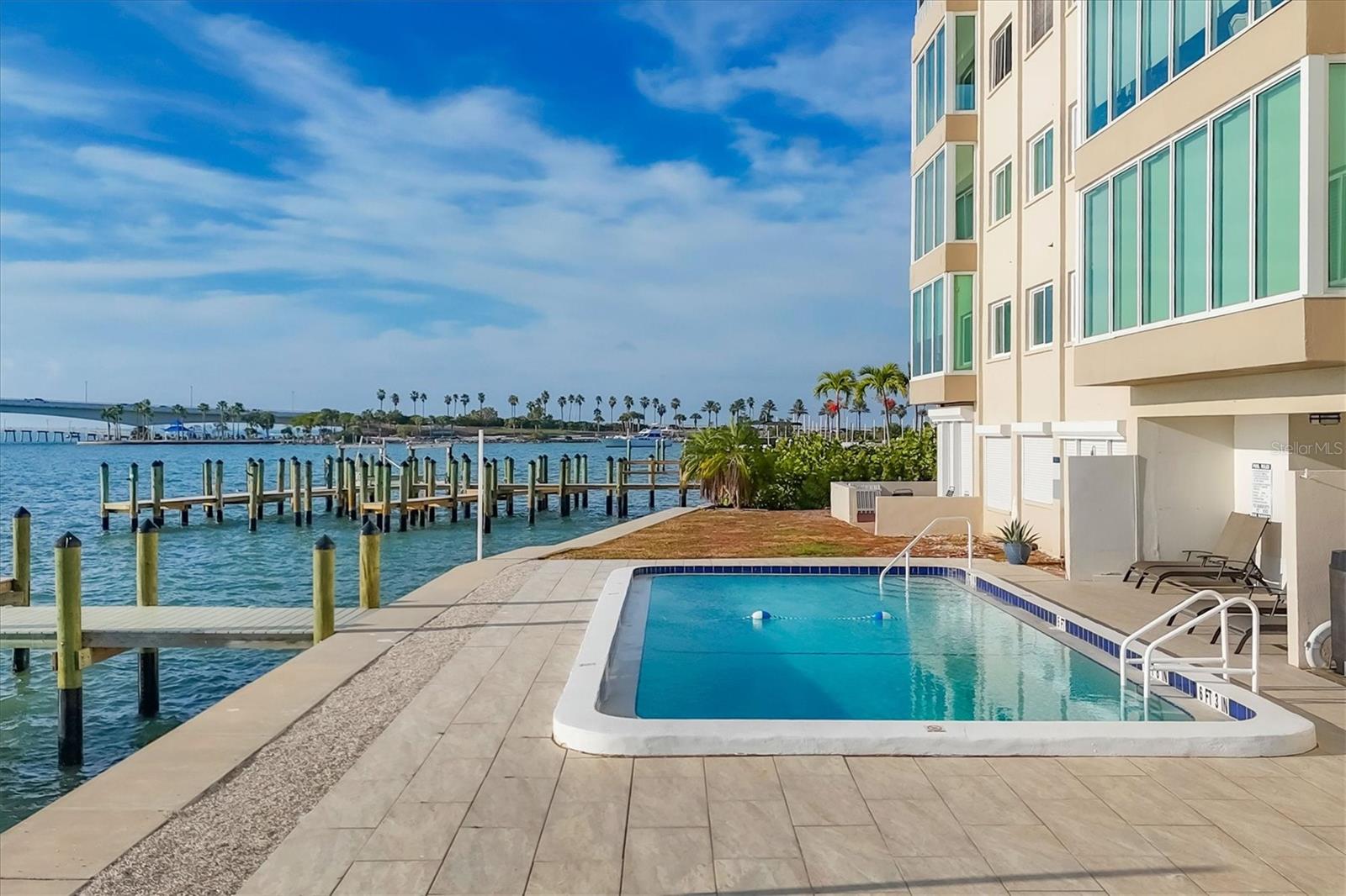 BAY POINT APTS - Residential