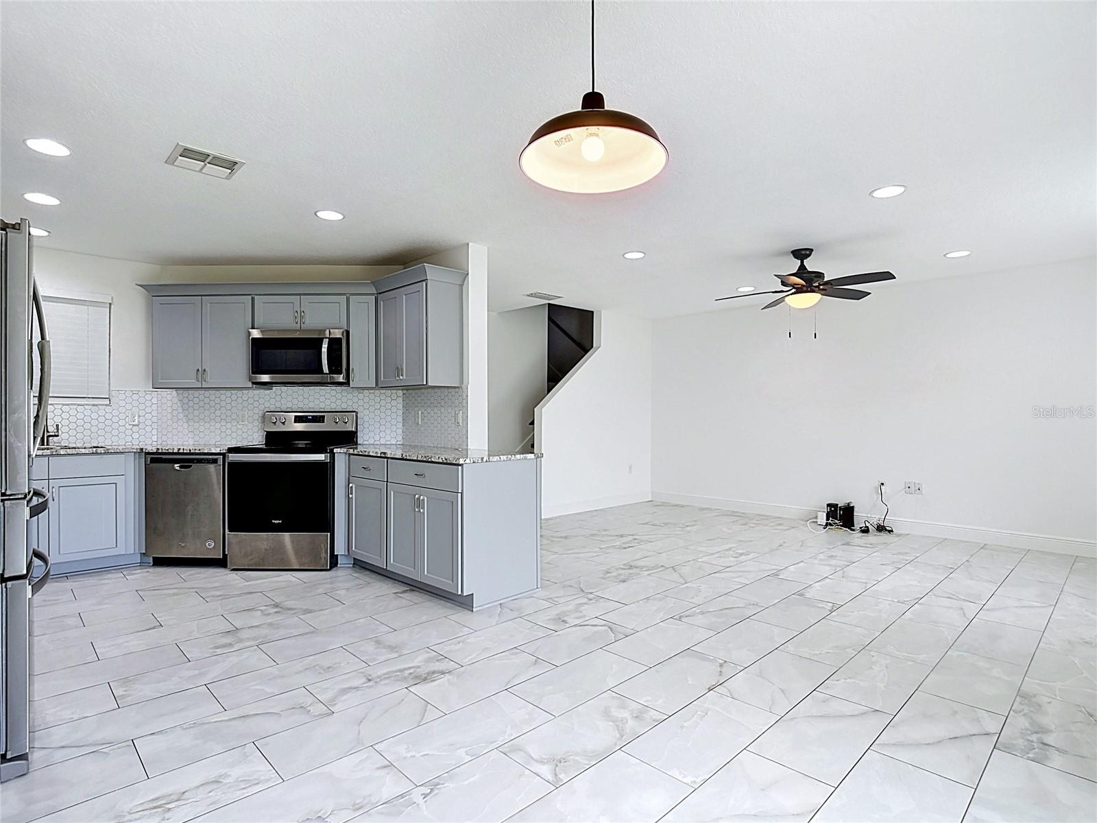 AMBER POINTE UNIT 2 - Residential