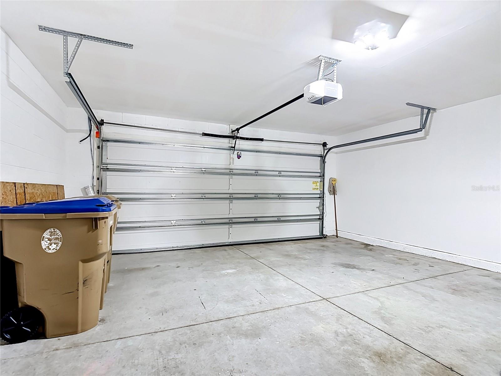 AMBER POINTE UNIT 2 - Residential