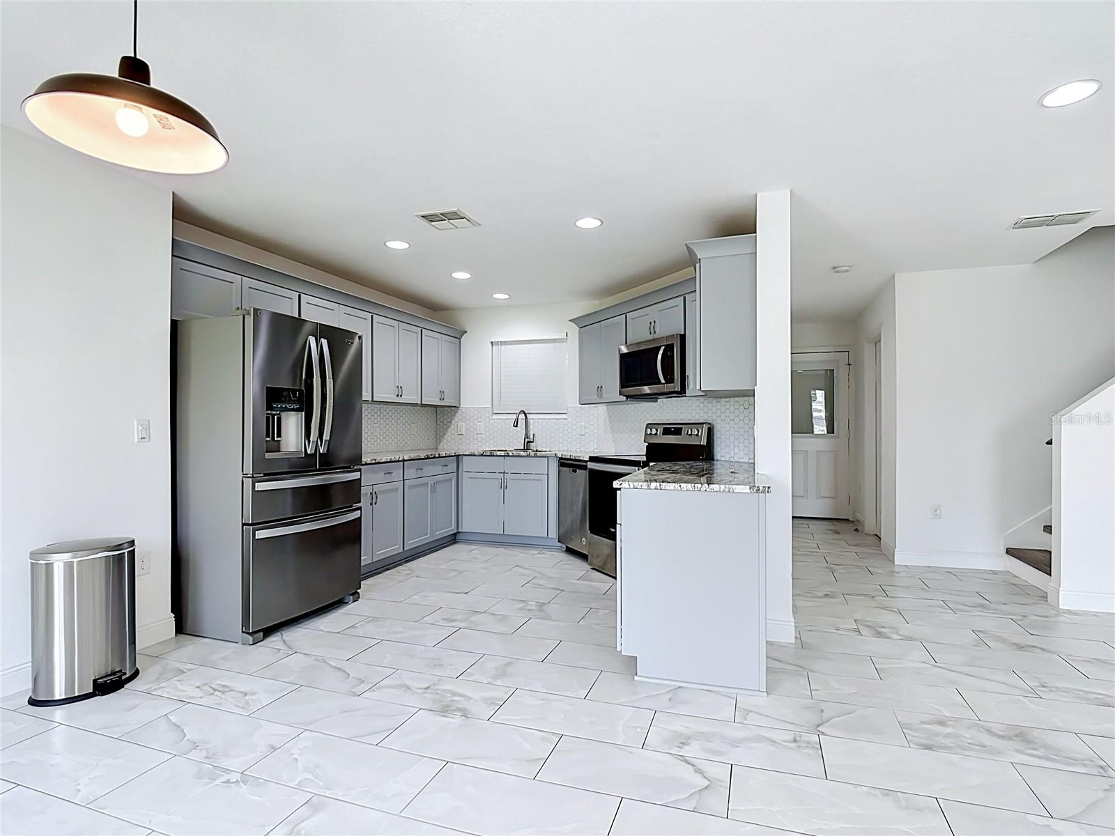 AMBER POINTE UNIT 2 - Residential