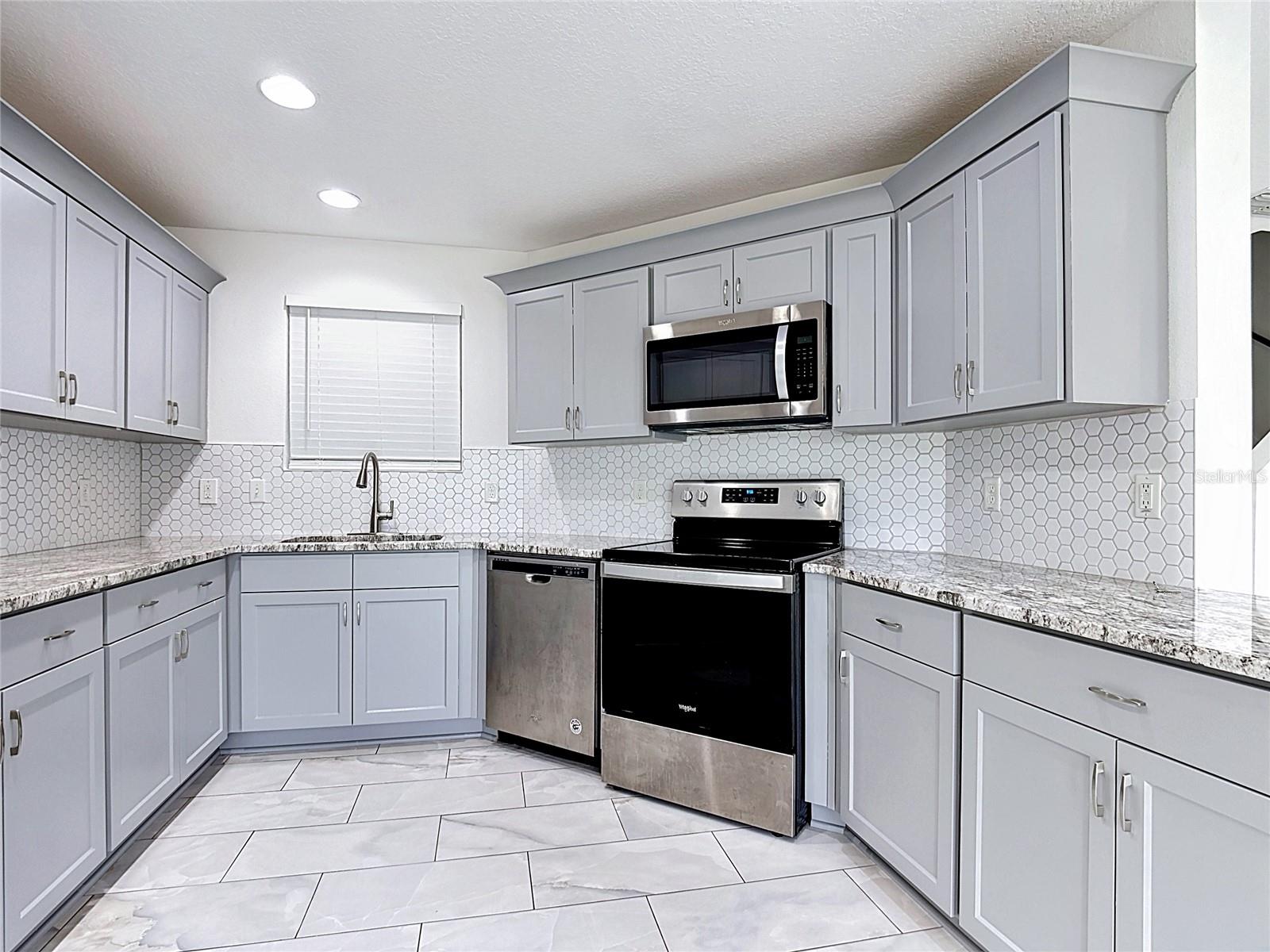 AMBER POINTE UNIT 2 - Residential