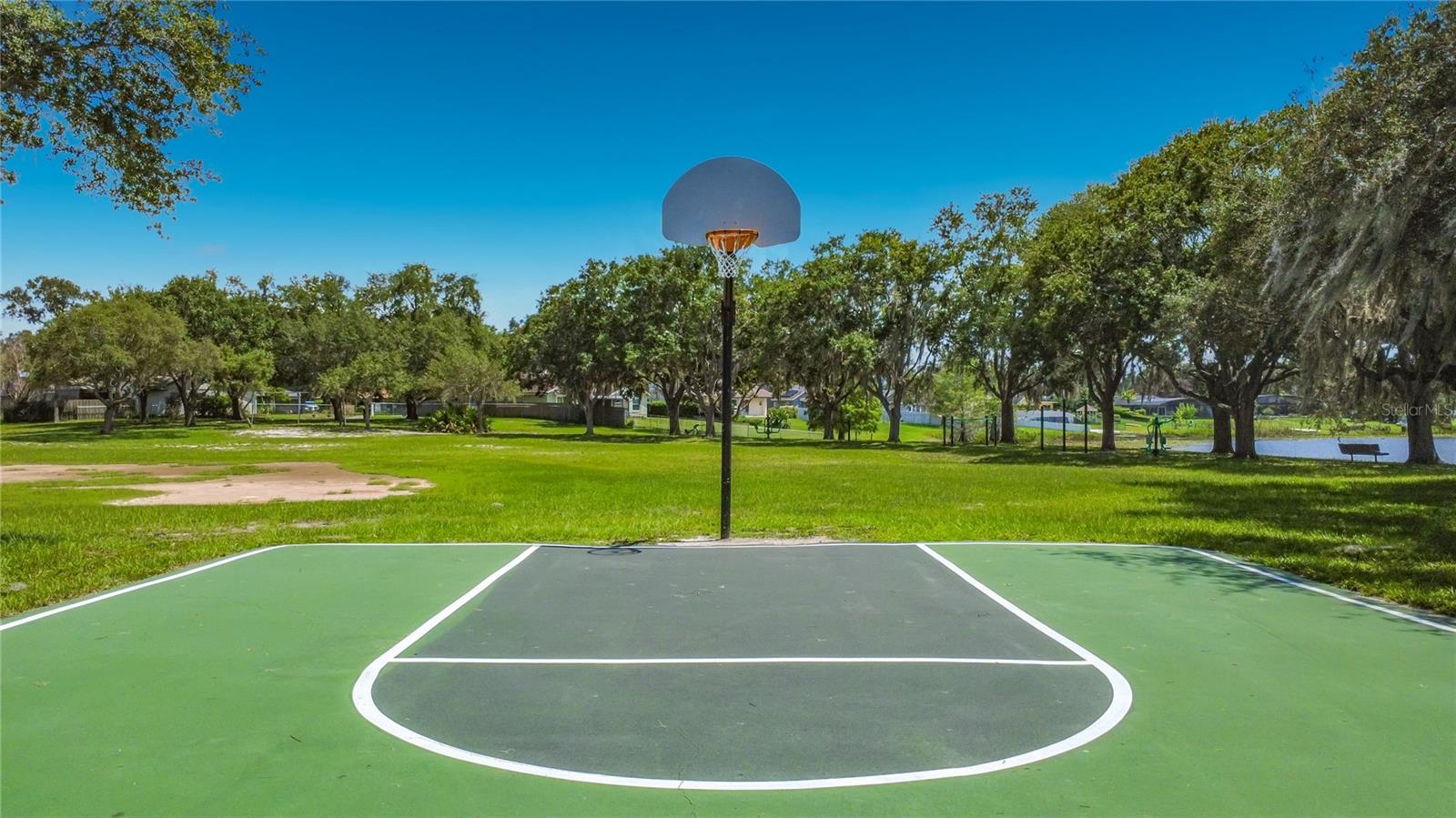 BAY LAKES AT GRANADA SEC 05 - Residential
