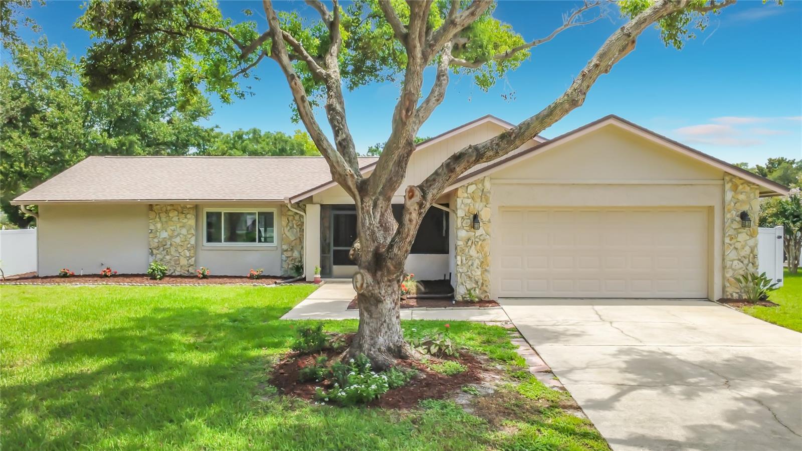 BAY LAKES AT GRANADA SEC 05 - Residential