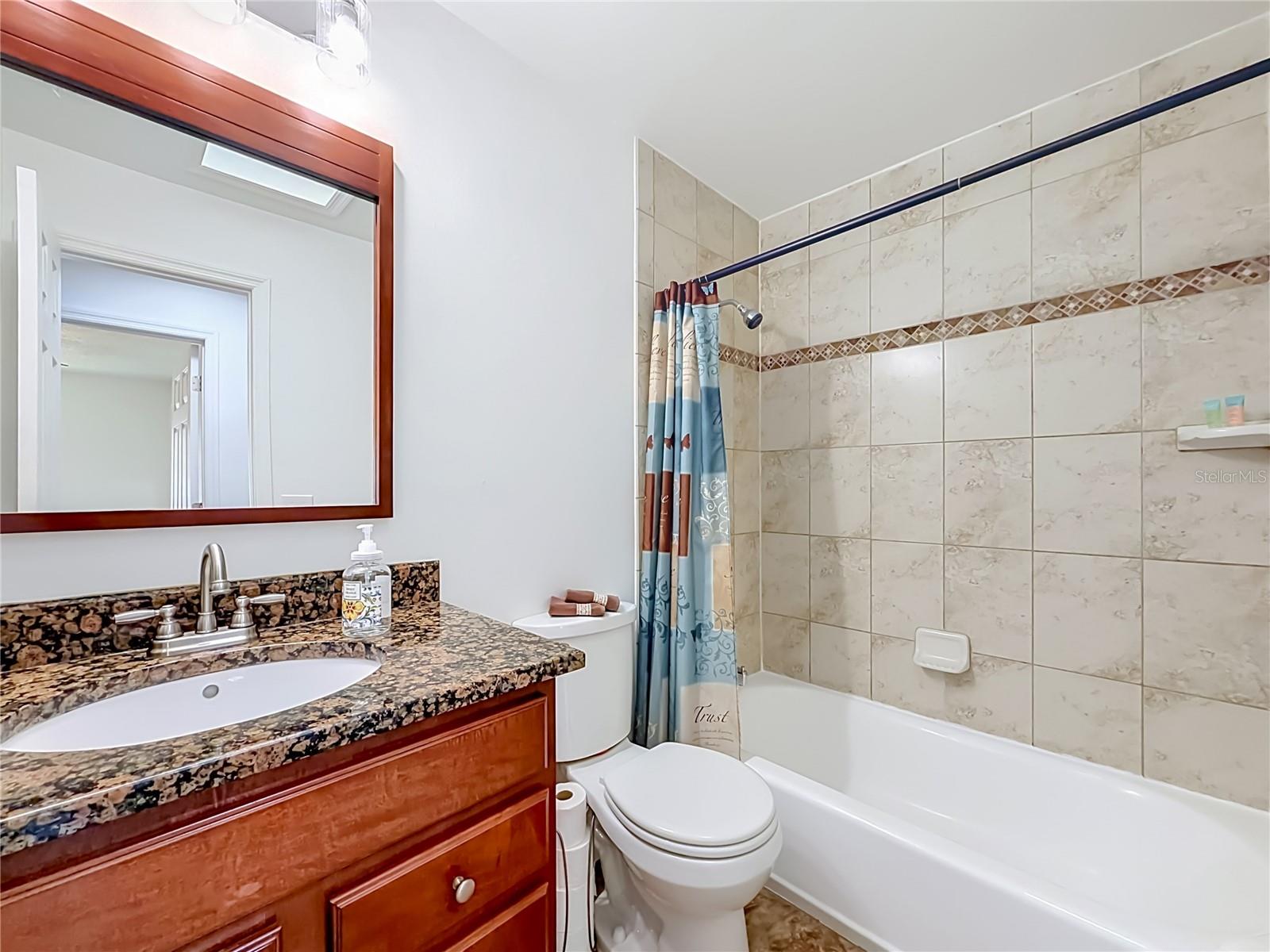 BAY LAKES AT GRANADA SEC 05 - Residential