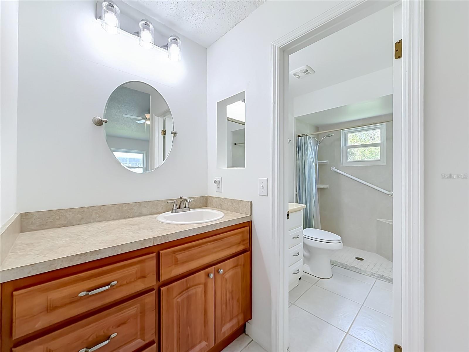 BAY LAKES AT GRANADA SEC 05 - Residential