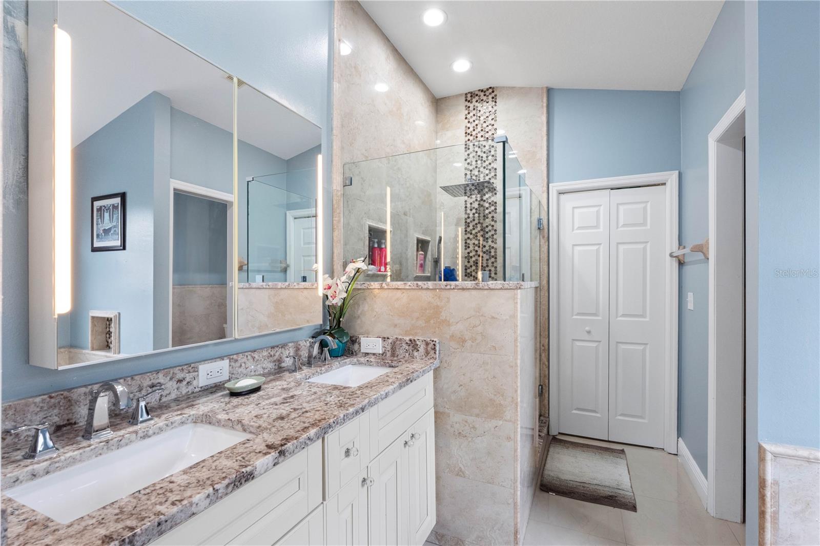 CARROLLTON LAKES - Residential