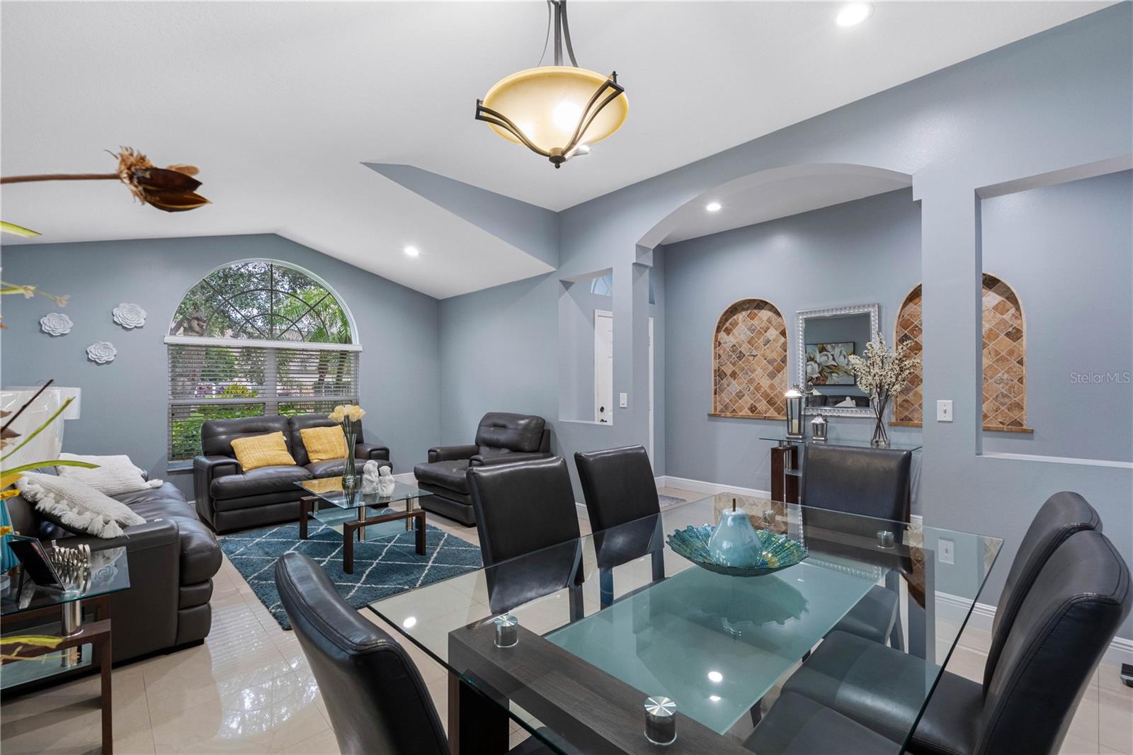 CARROLLTON LAKES - Residential