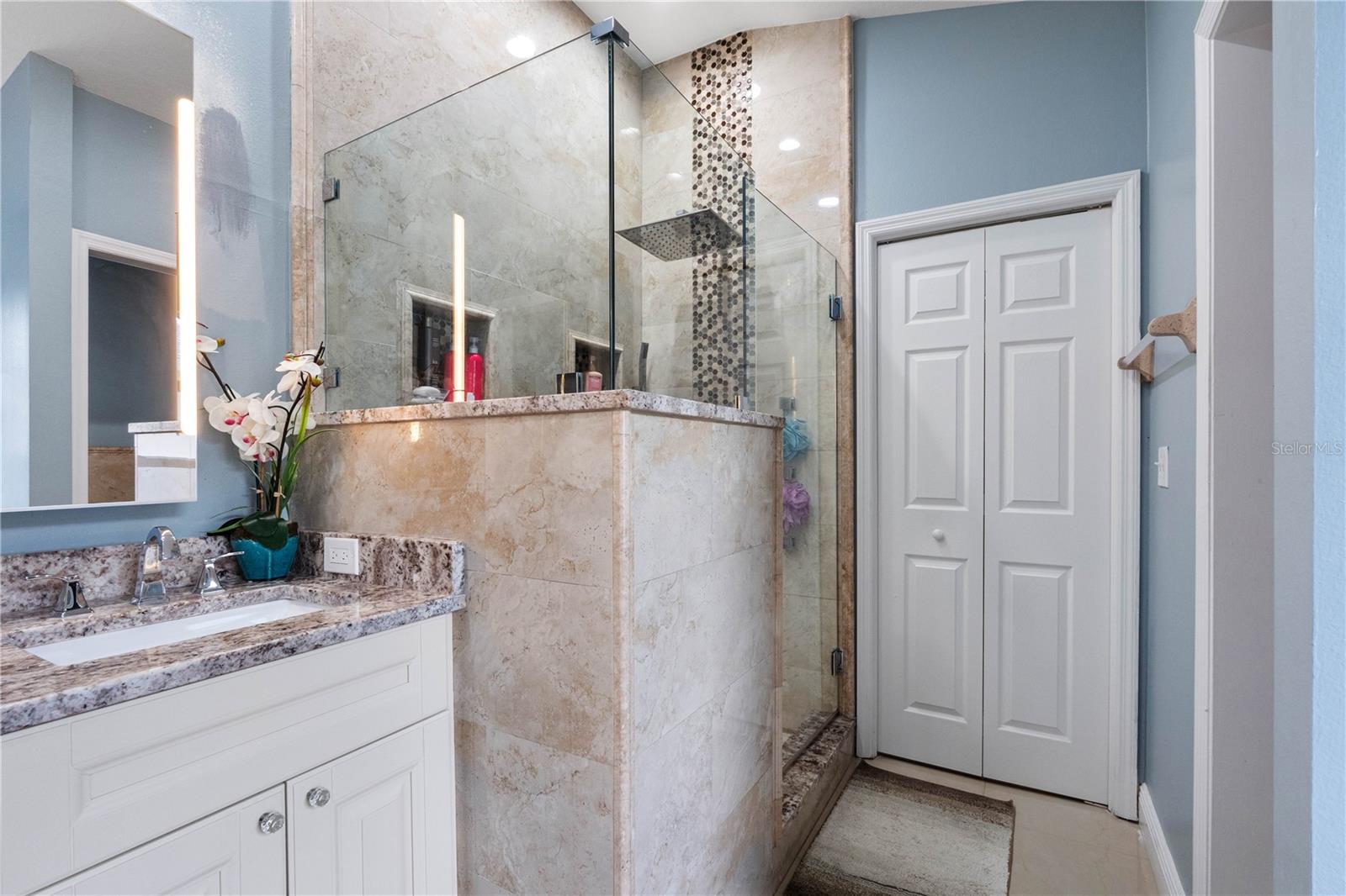 CARROLLTON LAKES - Residential