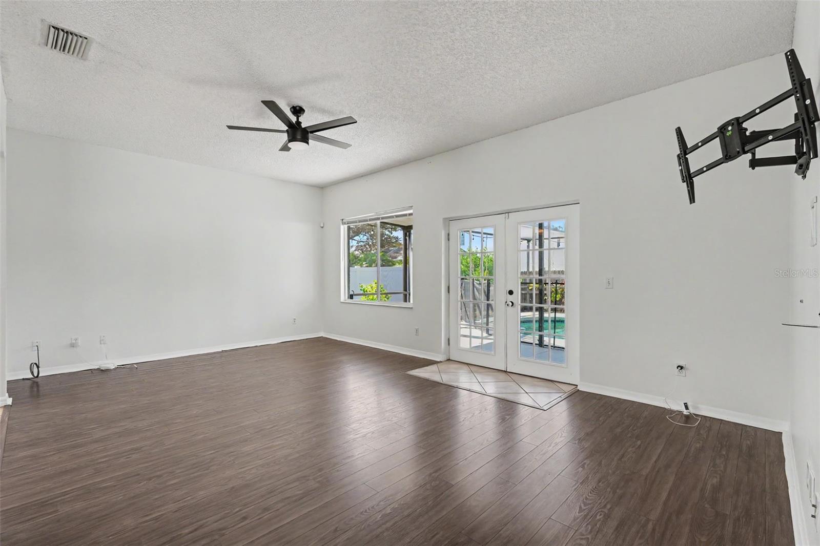 SUMMERFIELD VILLAGE 1 TR 28 - Residential