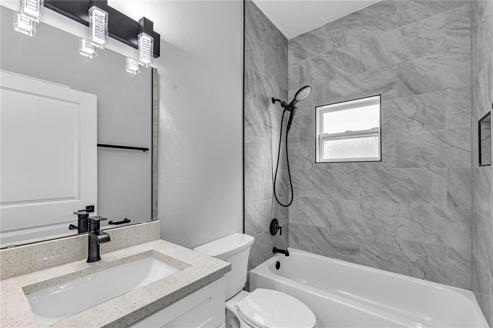 FLOMICH GARDEN SEC HOLLY HILL HEIGHTS - Residential