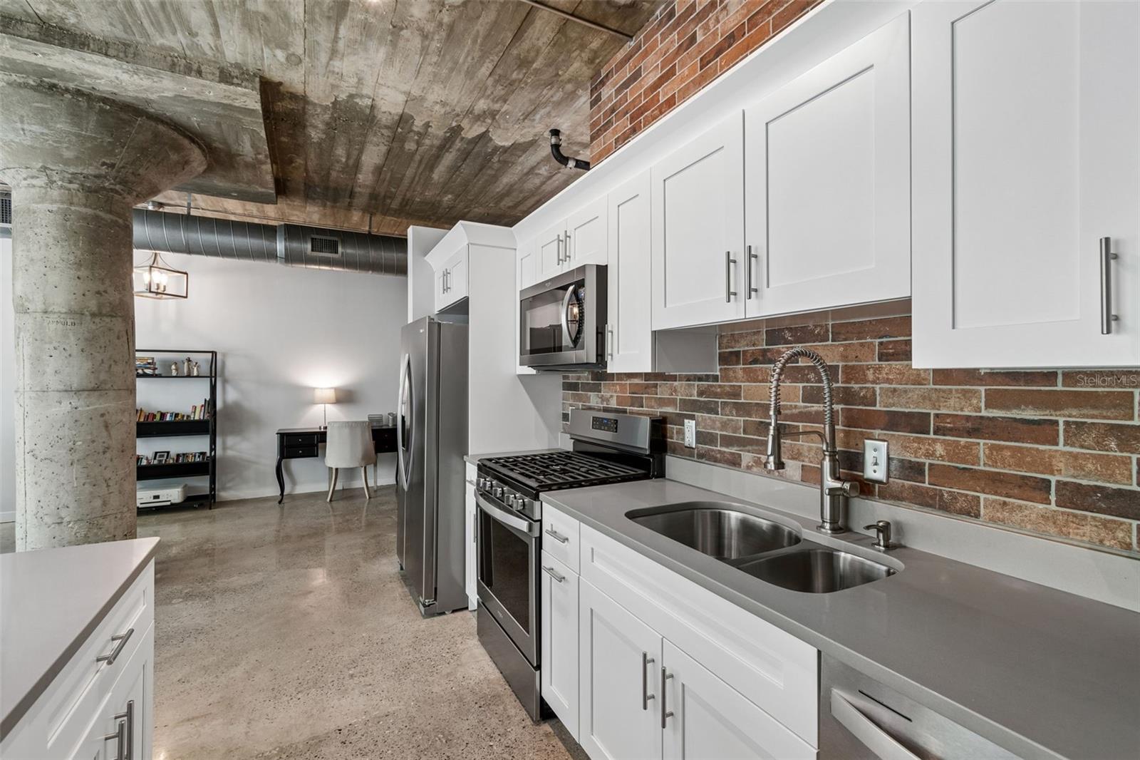 VICTORY LOFTS A CONDO - Residential