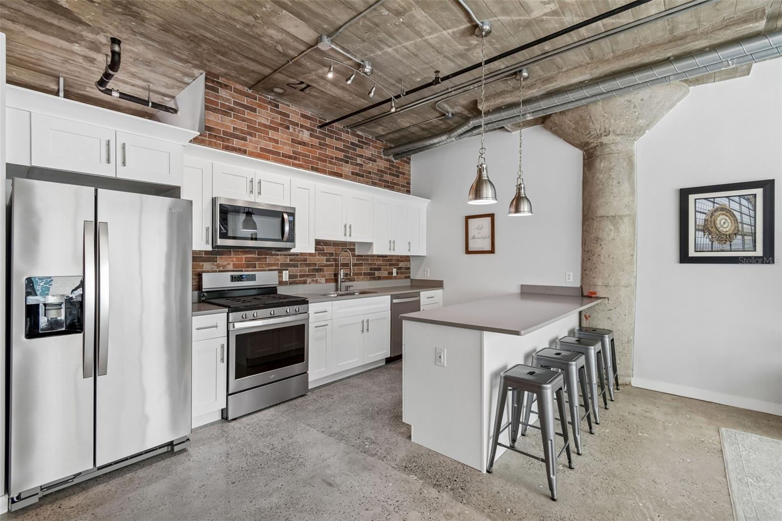 VICTORY LOFTS A CONDO - Residential