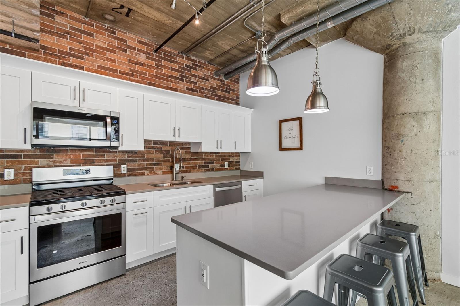 VICTORY LOFTS A CONDO - Residential