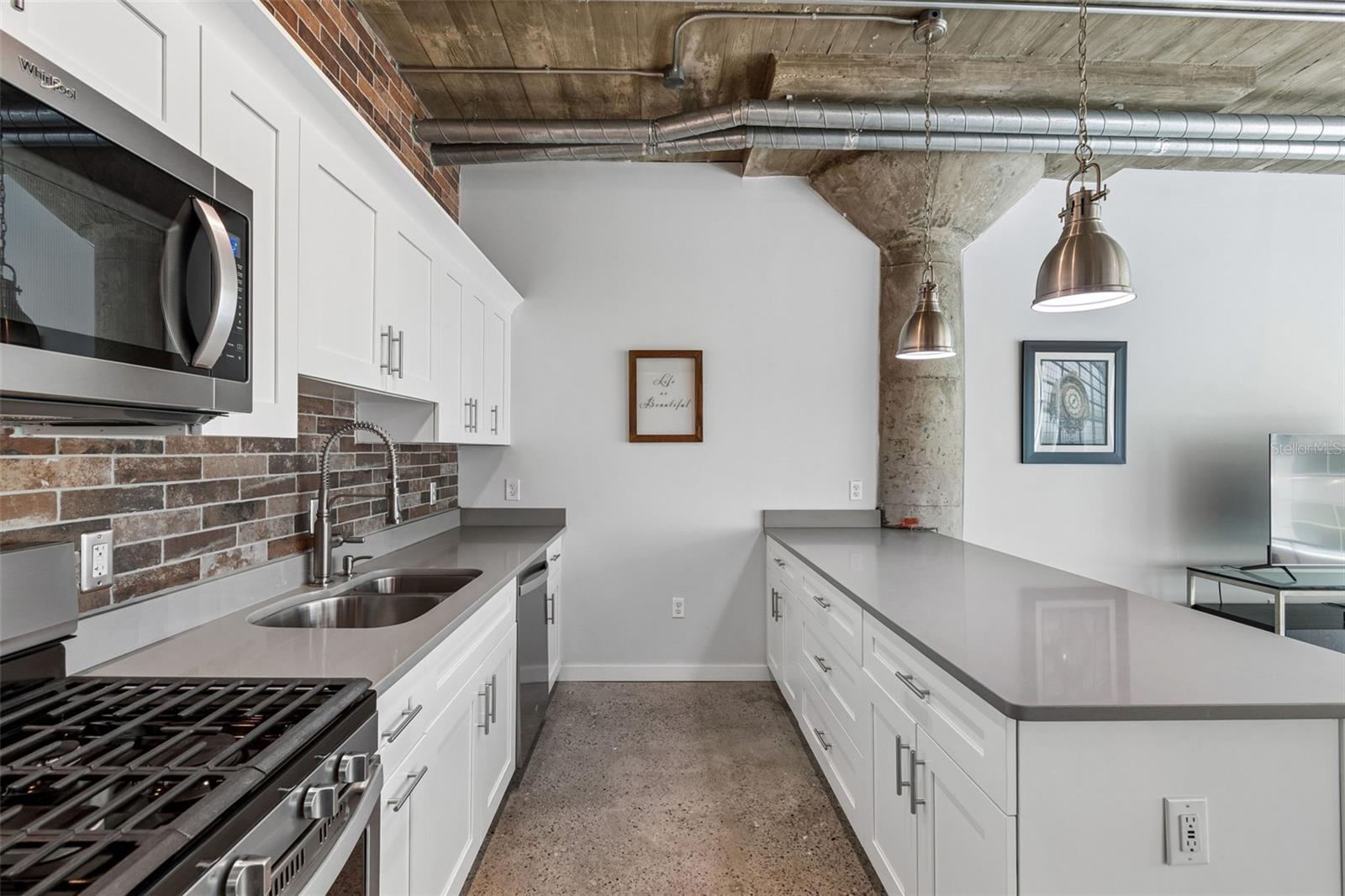 VICTORY LOFTS A CONDO - Residential