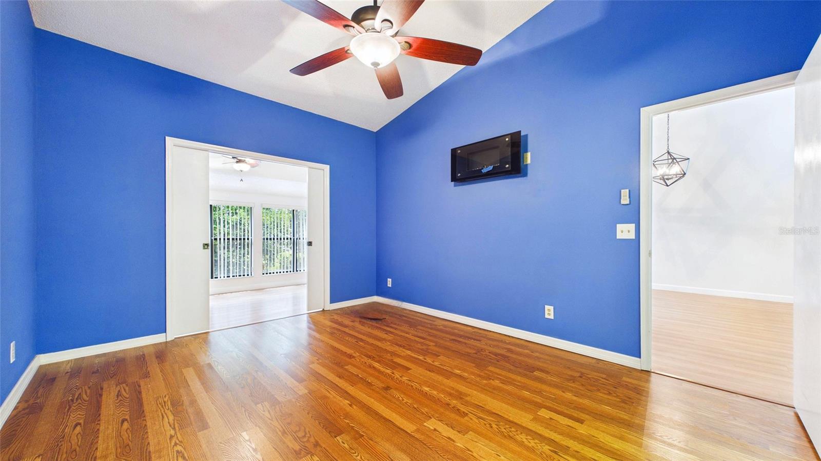 VILLAS OF FOREST PARK CONDO - Residential
