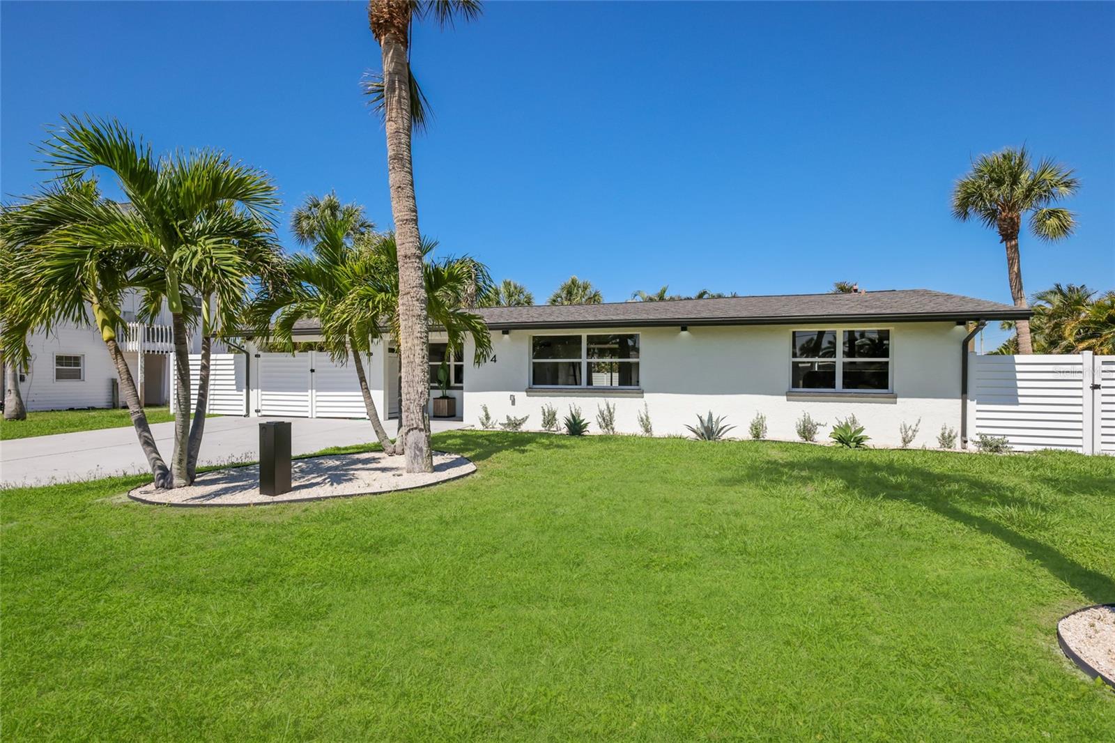 HOLMES BEACH 33RD UNIT - Residential