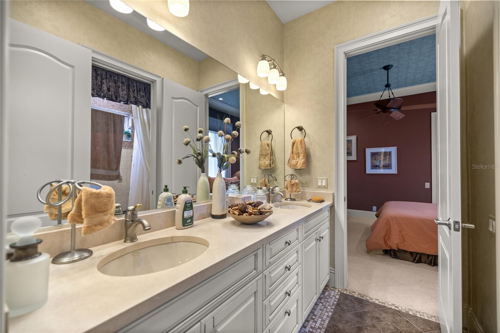 JULIETTE FALLS - Residential