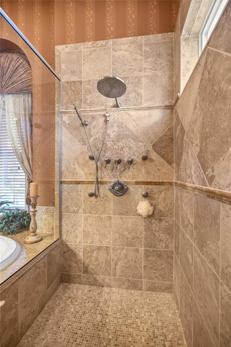 JULIETTE FALLS - Residential