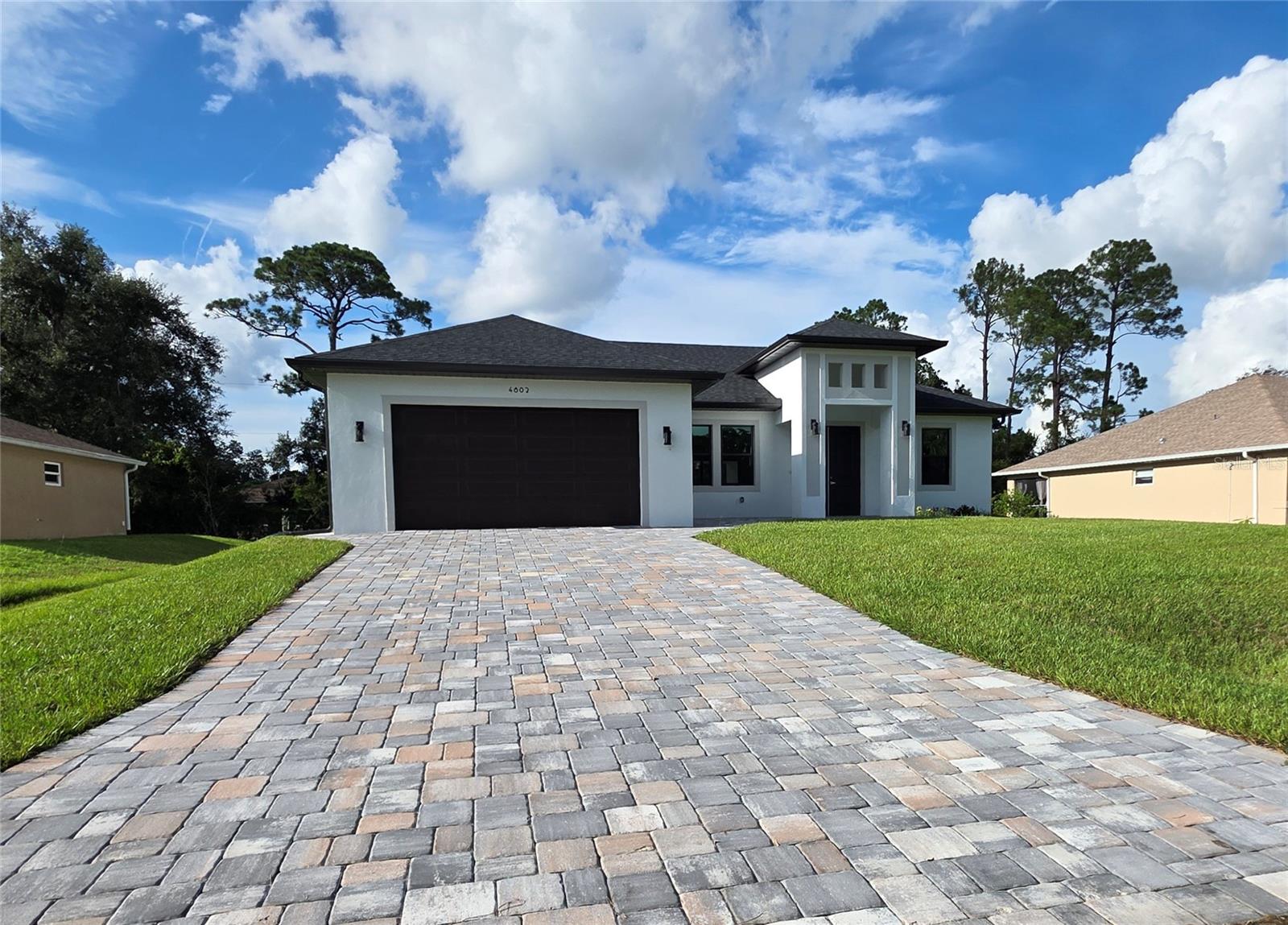 BRAND NEW HOUSE !!Beautiful house for sale!!4 Bedrooms 2 Bathrooms 2 car garage Ready to move in!!Call now for your private showing!!