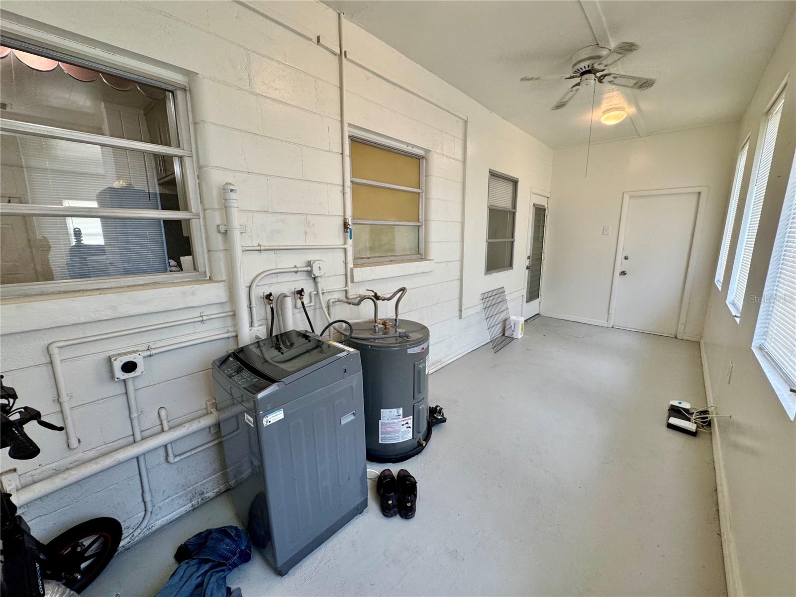 WARM MINERAL SPGS - Residential Income
