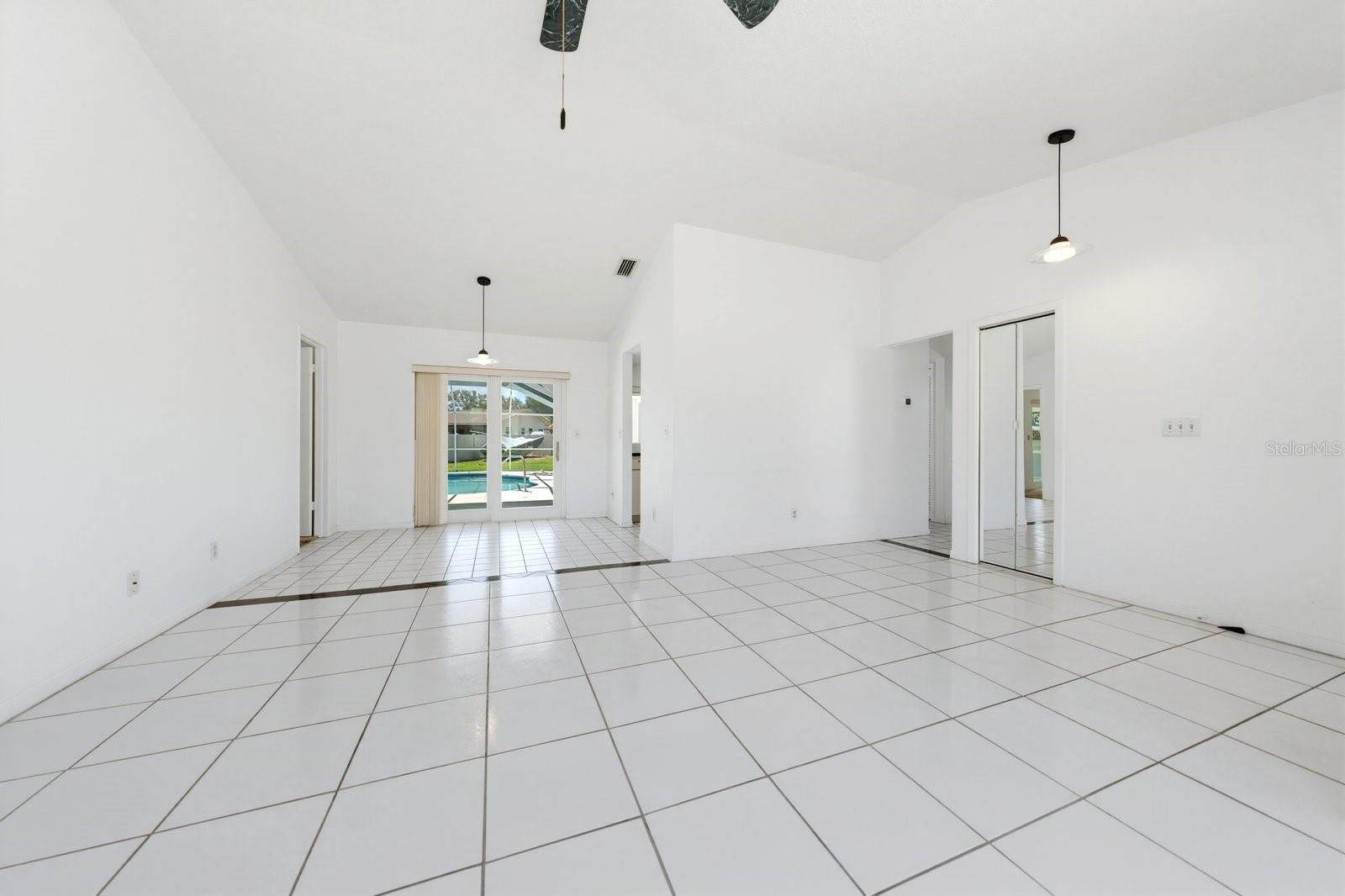 SUNSET RIDGE PARK - Residential
