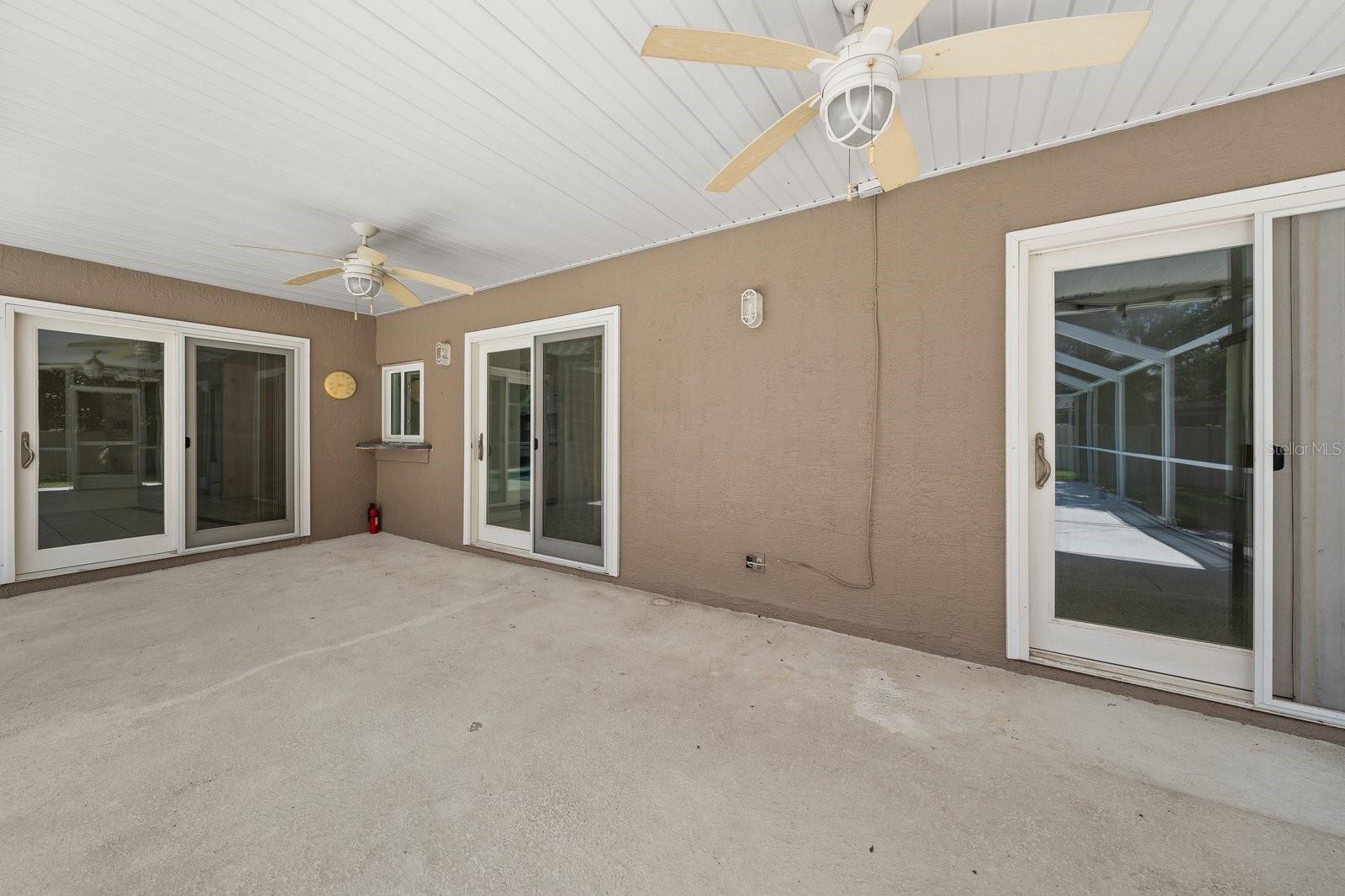 SUNSET RIDGE PARK - Residential