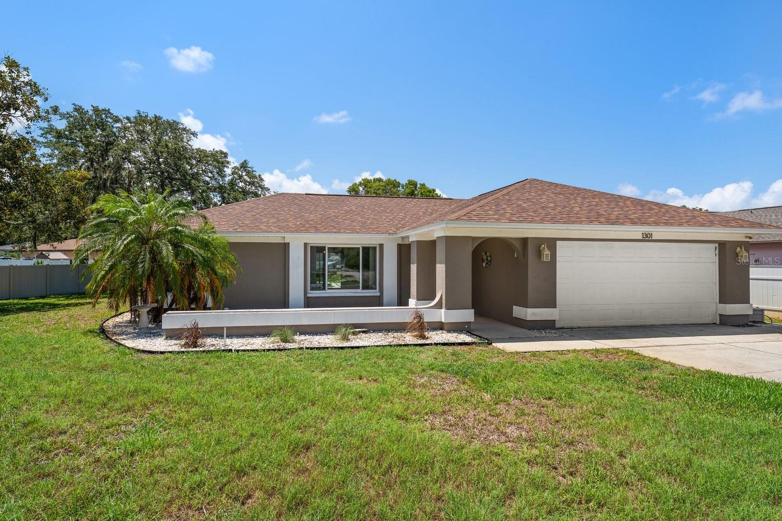 SUNSET RIDGE PARK - Residential