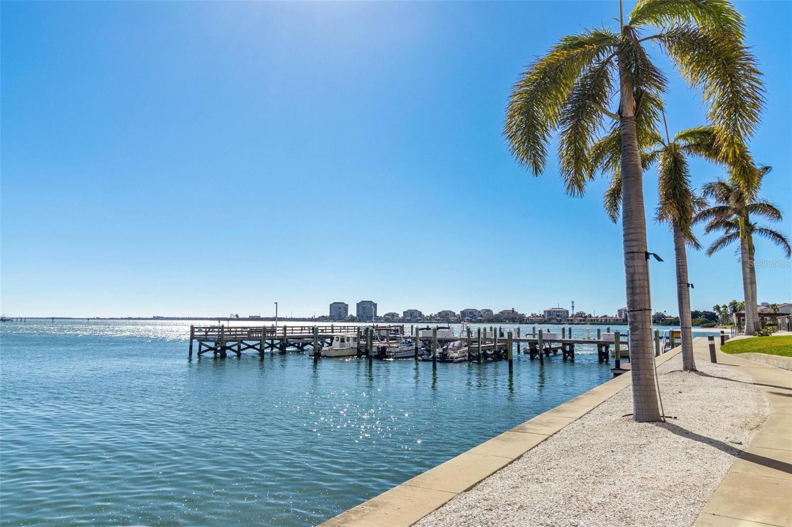 BAYWAY ISLES POINT BRITTANY SIX - Residential