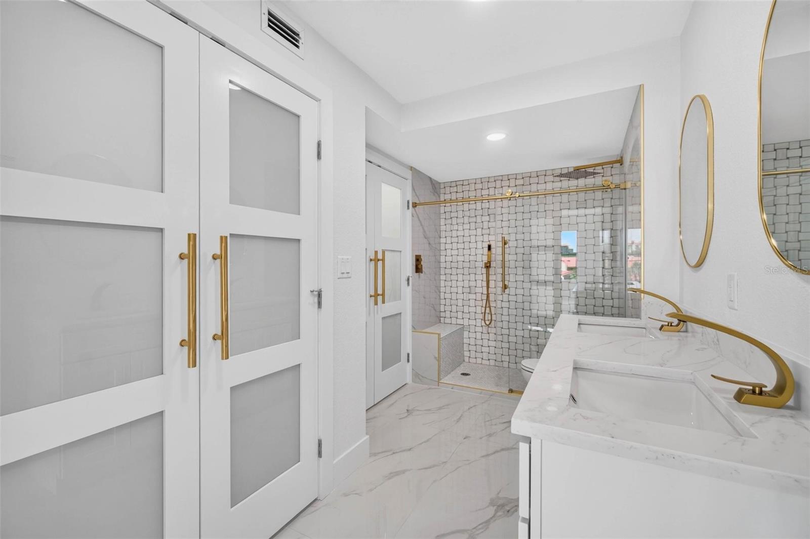 BAYWAY ISLES POINT BRITTANY SIX - Residential
