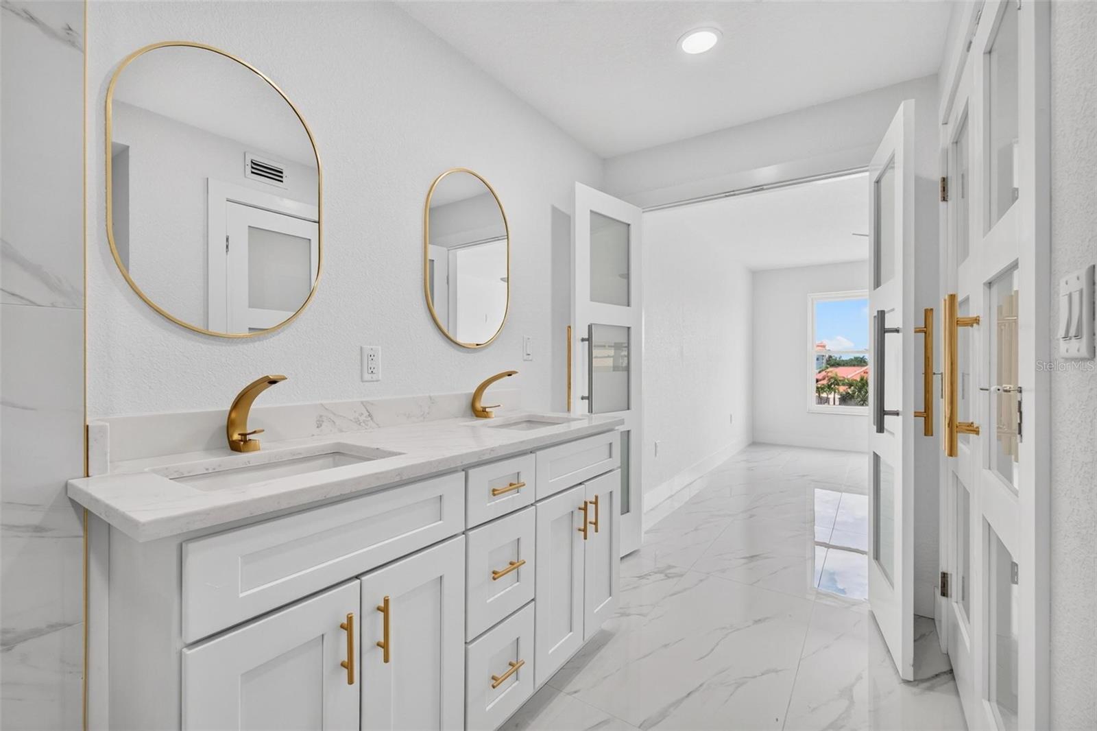 BAYWAY ISLES POINT BRITTANY SIX - Residential