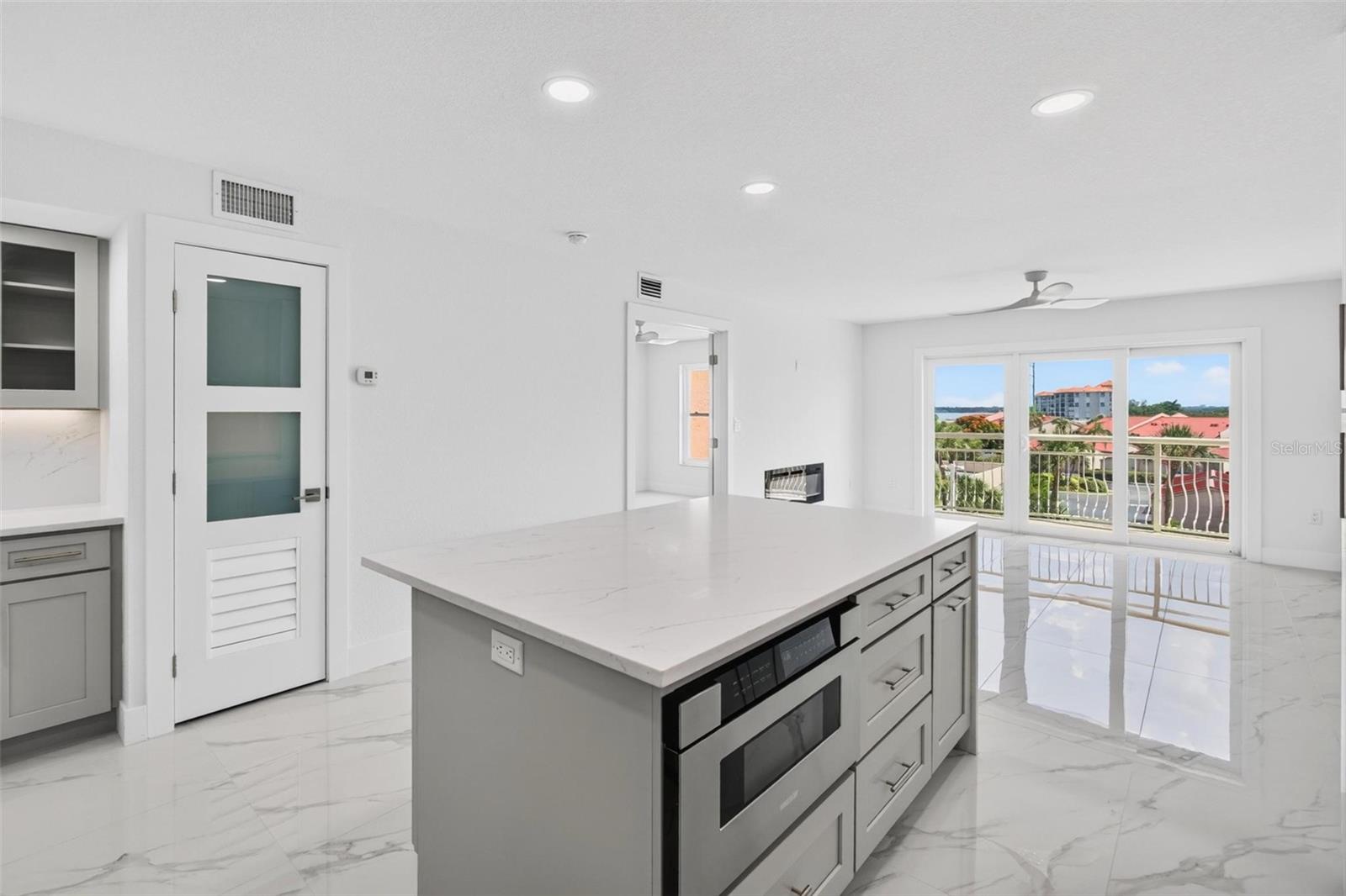 BAYWAY ISLES POINT BRITTANY SIX - Residential