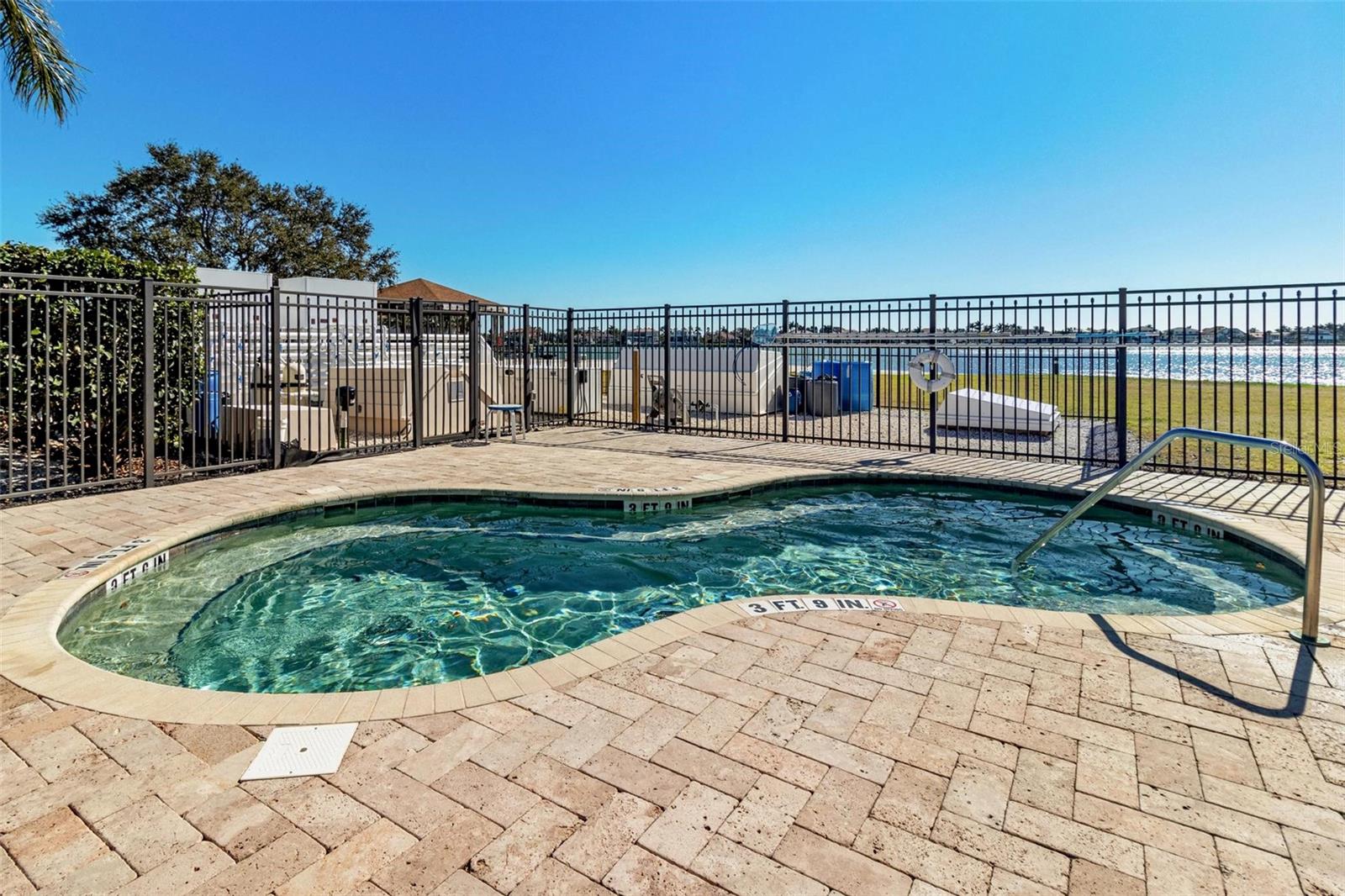 BAYWAY ISLES POINT BRITTANY SIX - Residential