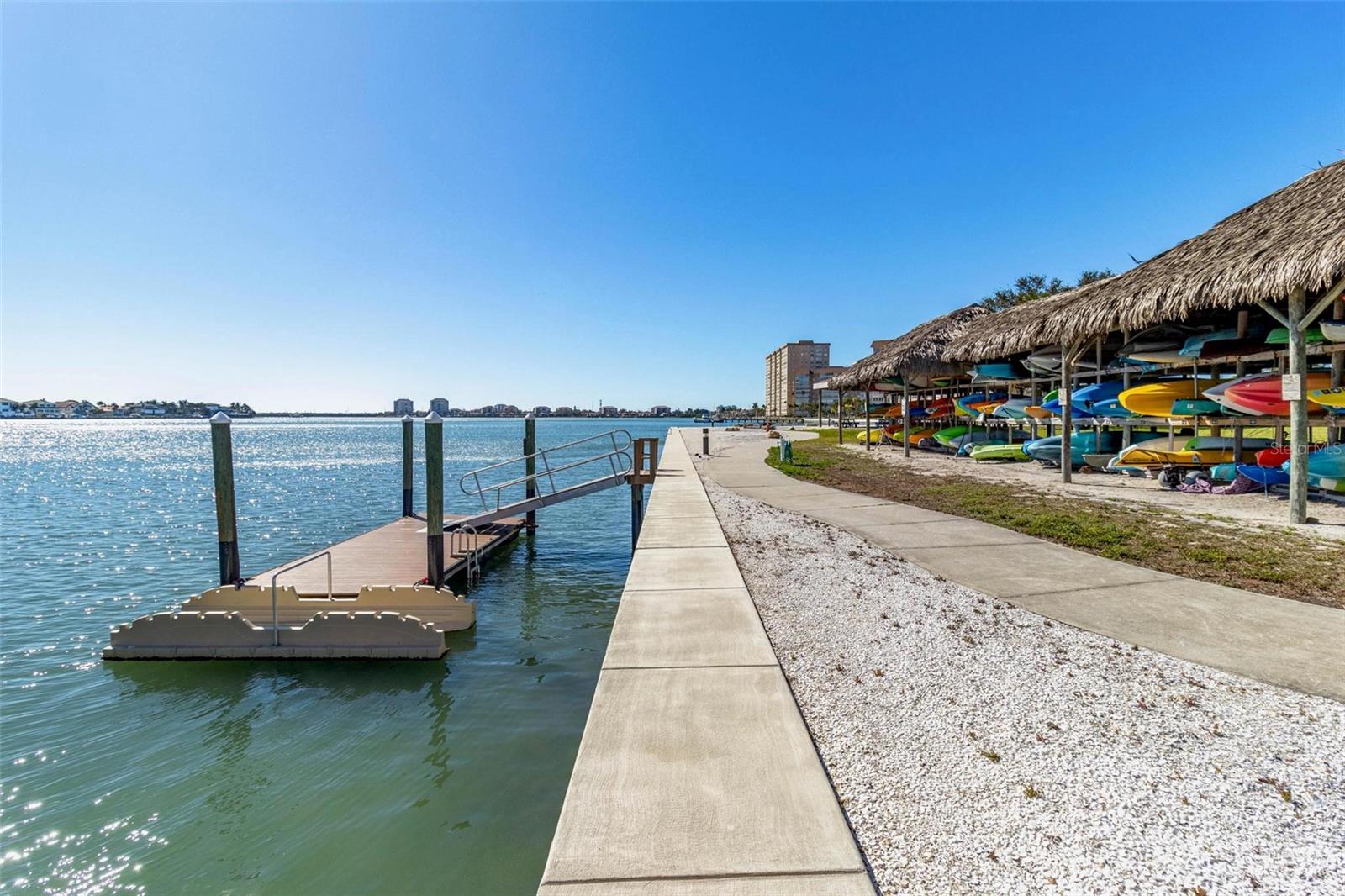 BAYWAY ISLES POINT BRITTANY SIX - Residential