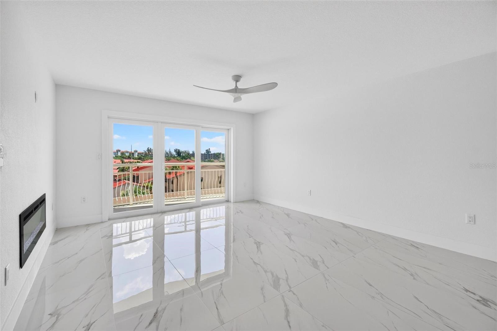 BAYWAY ISLES POINT BRITTANY SIX - Residential