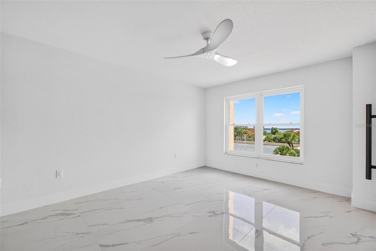 BAYWAY ISLES POINT BRITTANY SIX - Residential