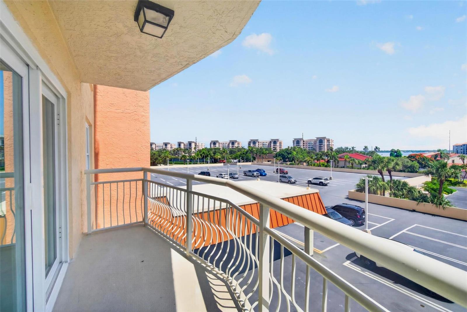 BAYWAY ISLES POINT BRITTANY SIX - Residential