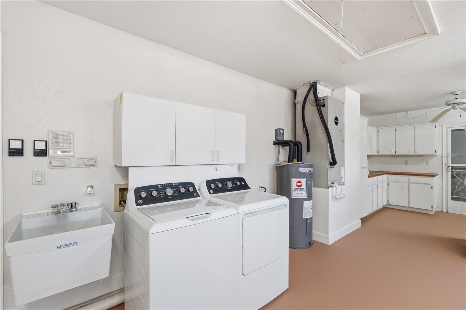 SUN CITY CENTER UNIT 256 - Residential