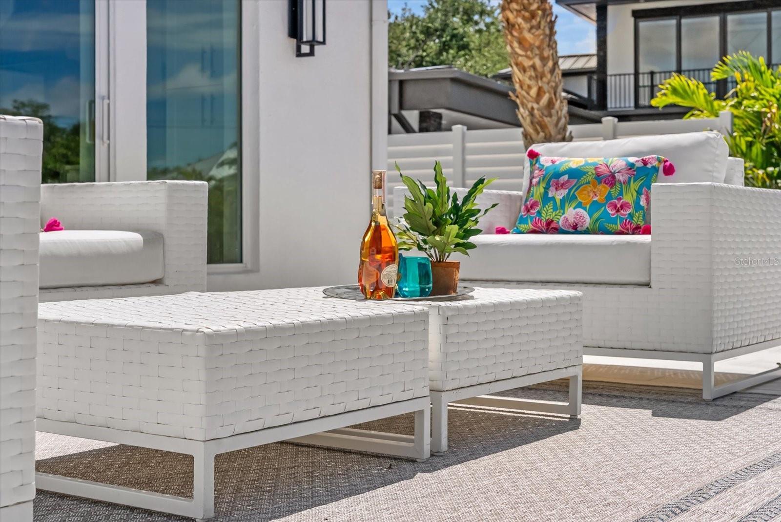SIESTA ISLES UNIT 5 - Residential