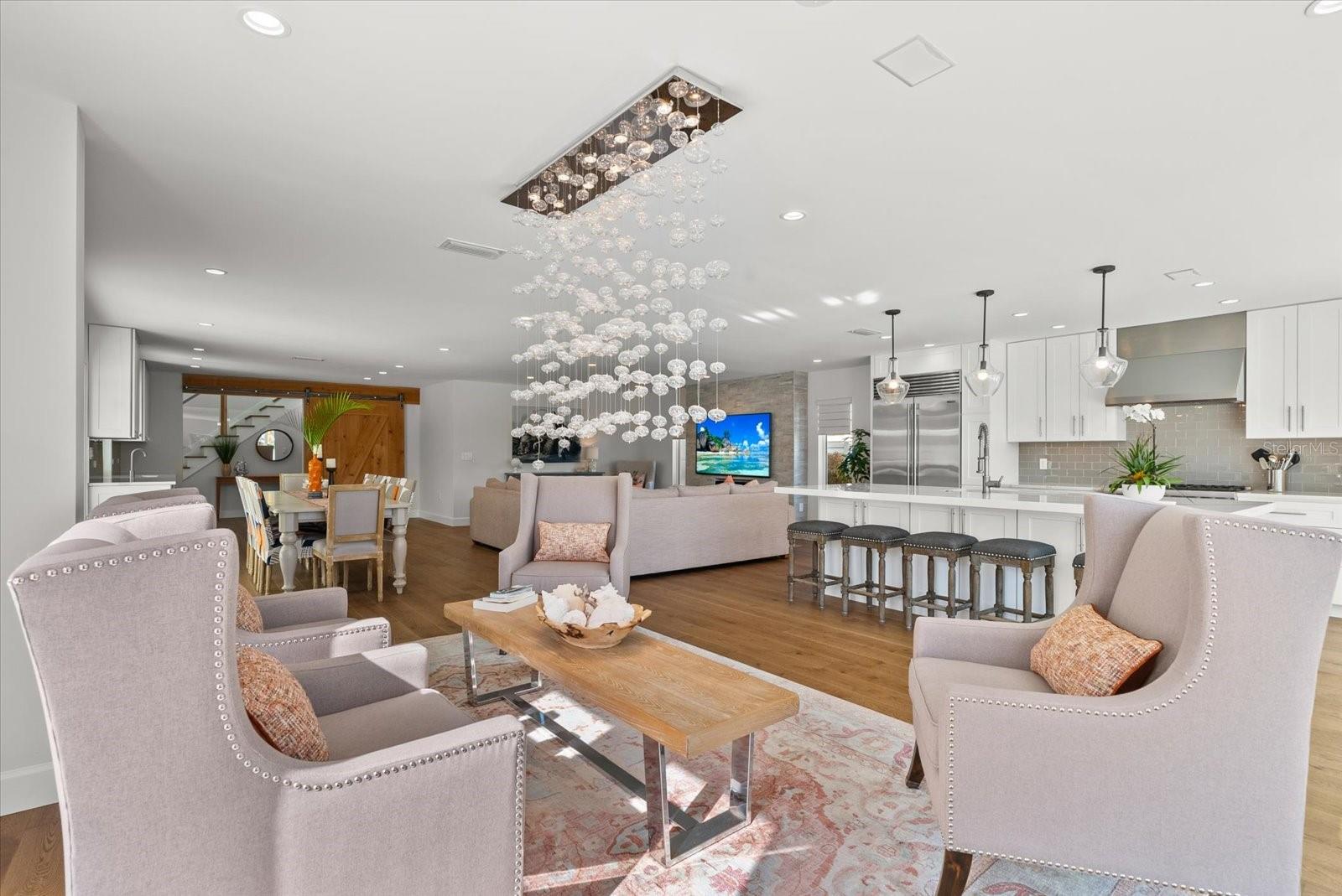 SIESTA ISLES UNIT 5 - Residential
