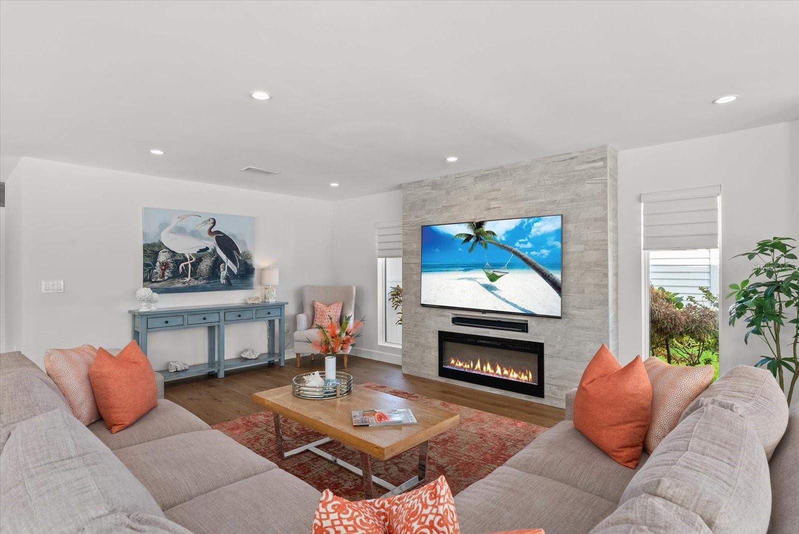 SIESTA ISLES UNIT 5 - Residential