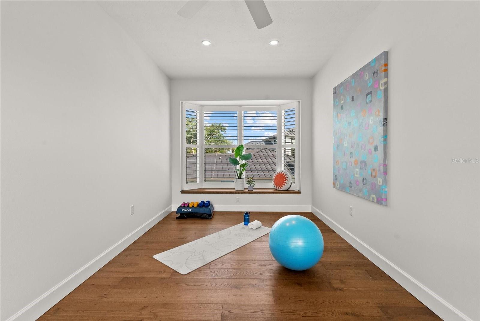 SIESTA ISLES UNIT 5 - Residential