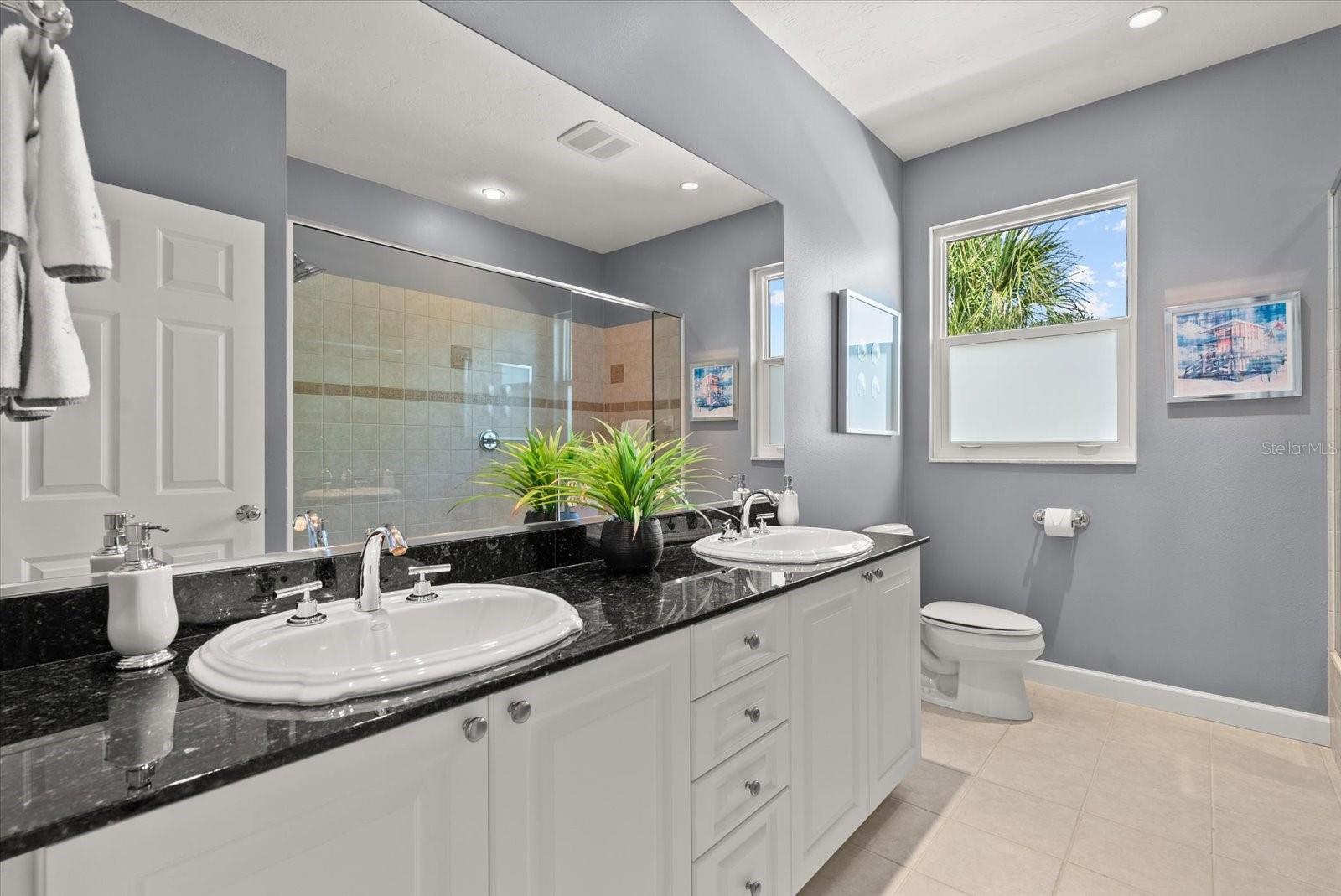 SIESTA ISLES UNIT 5 - Residential