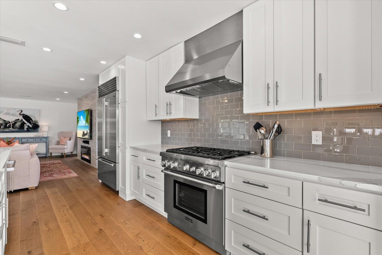 SIESTA ISLES UNIT 5 - Residential