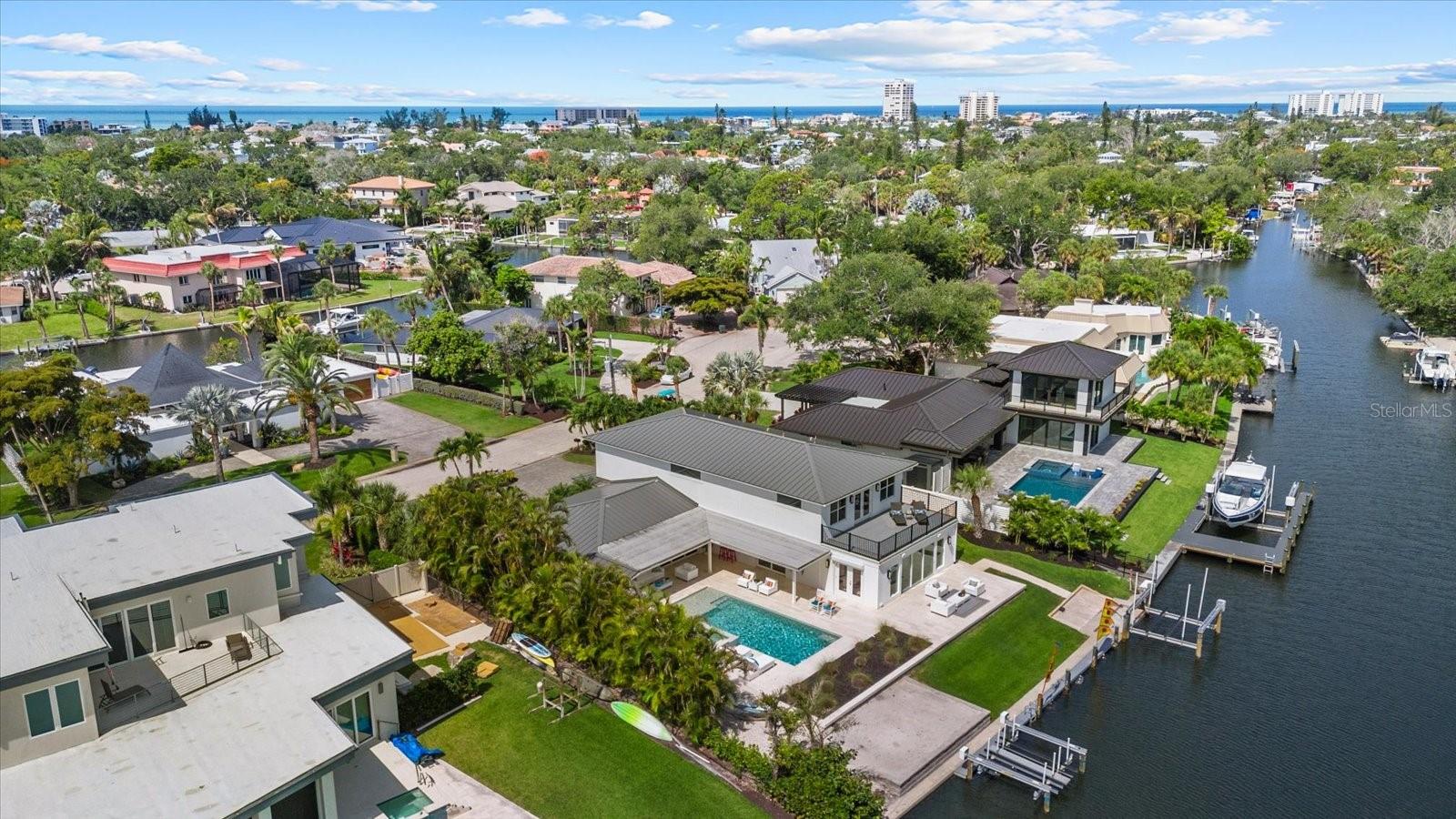 SIESTA ISLES UNIT 5 - Residential