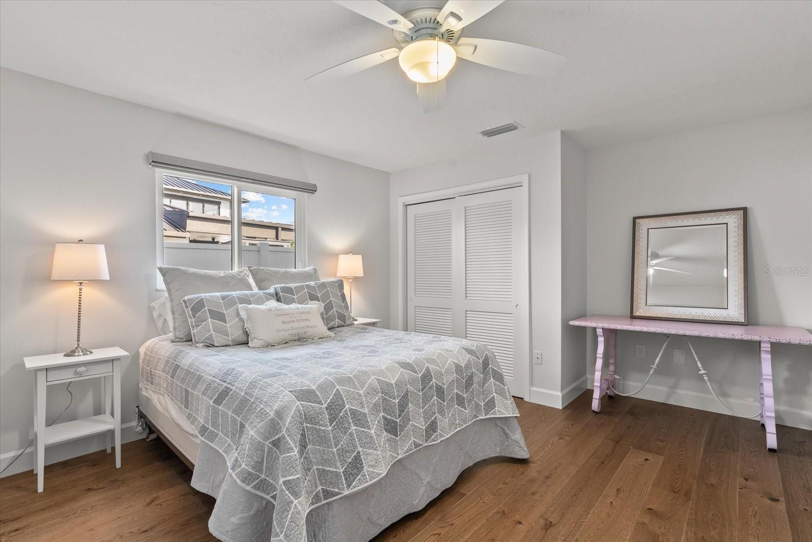 SIESTA ISLES UNIT 5 - Residential