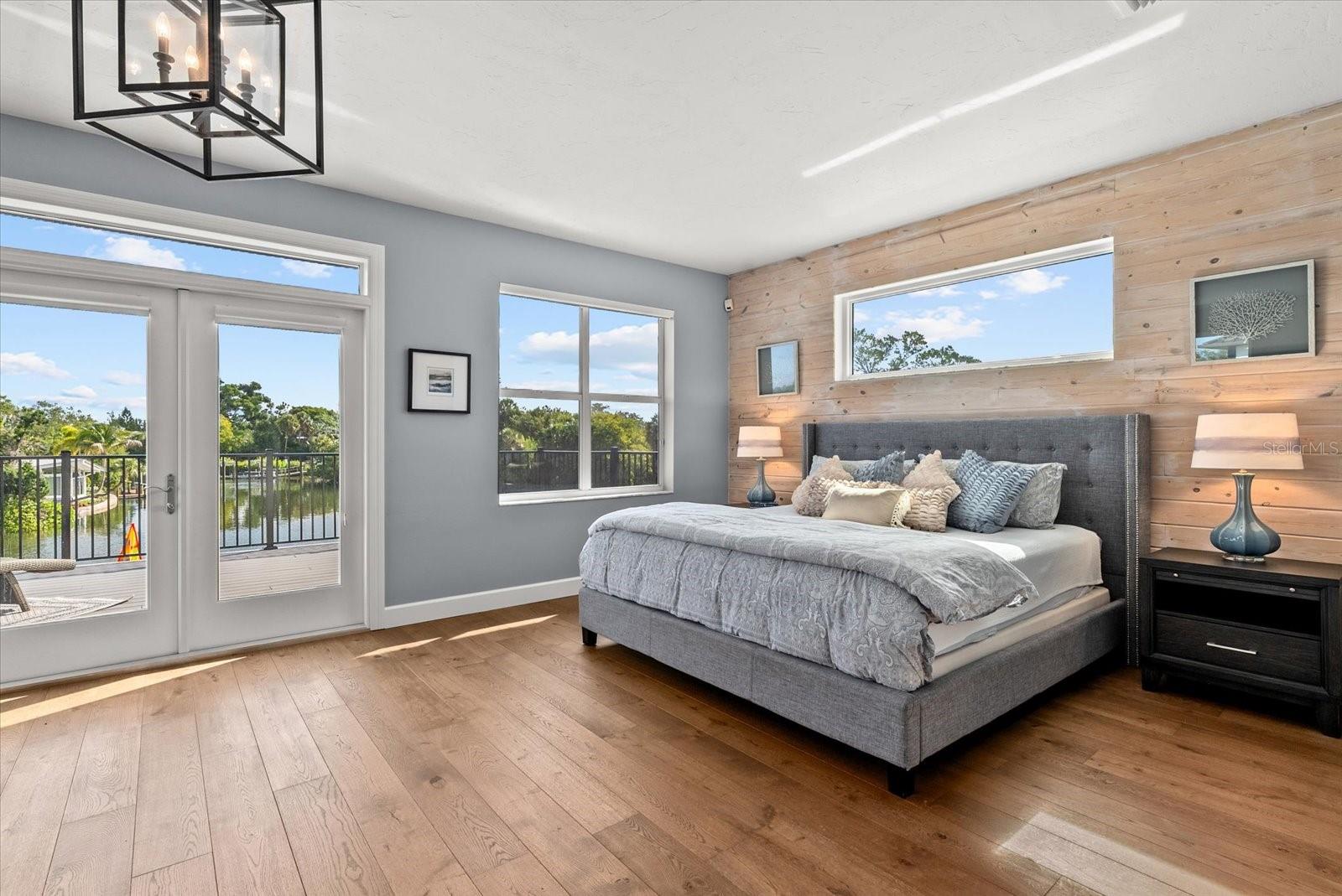 SIESTA ISLES UNIT 5 - Residential