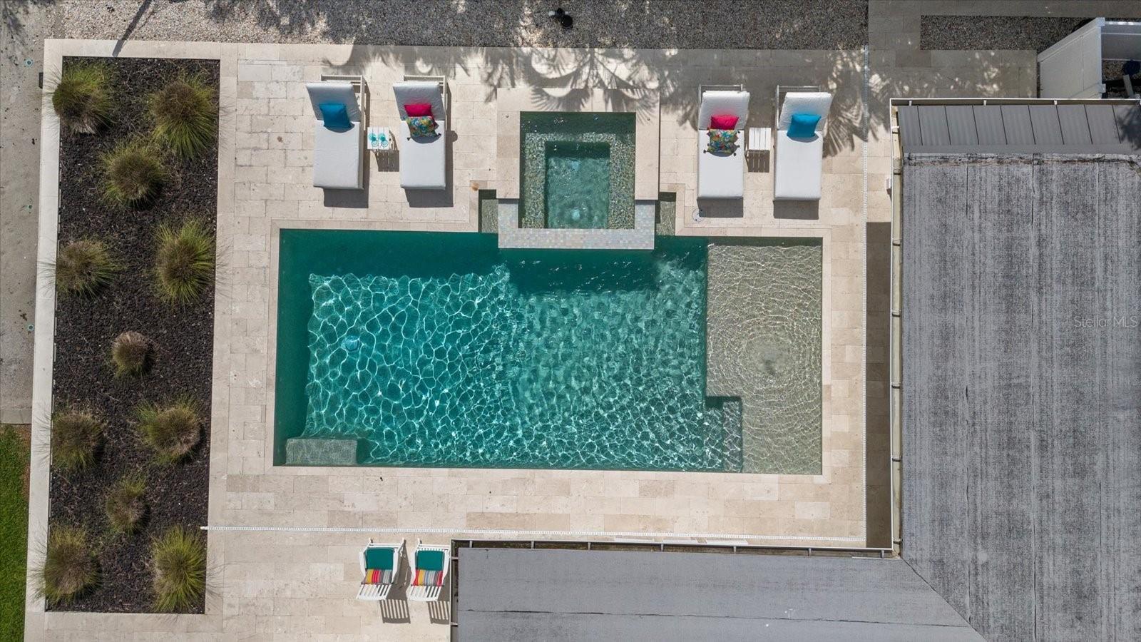SIESTA ISLES UNIT 5 - Residential