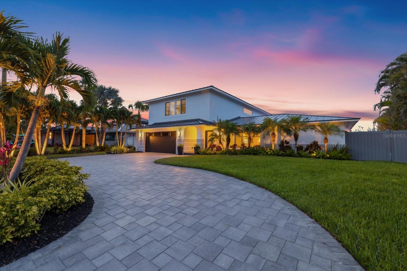 SIESTA ISLES UNIT 5 - Residential