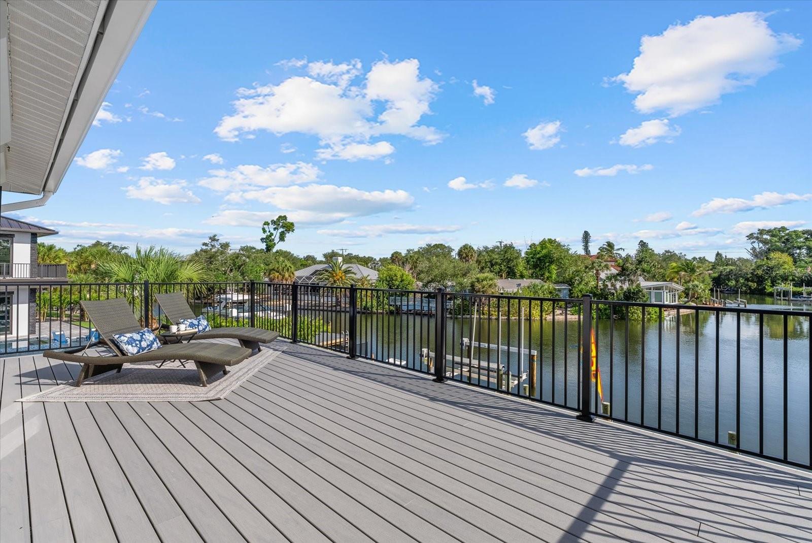SIESTA ISLES UNIT 5 - Residential