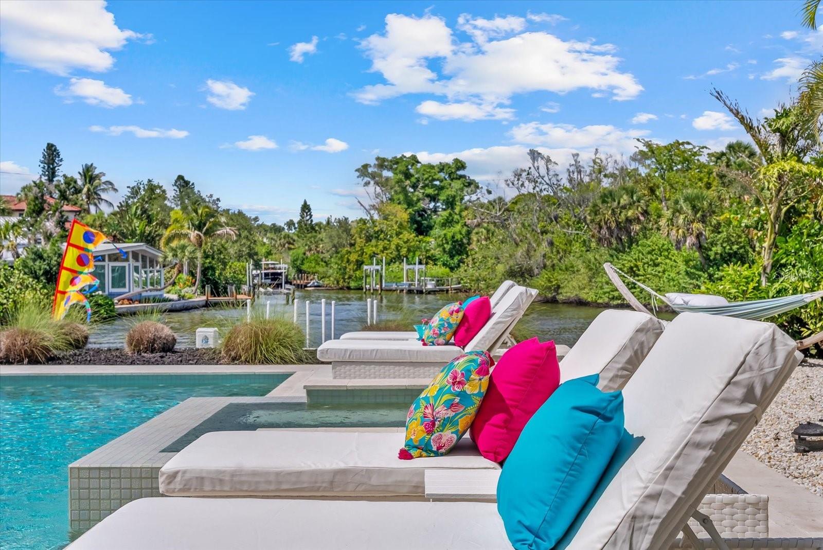 SIESTA ISLES UNIT 5 - Residential